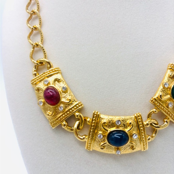 AVON vintage 90s Etruscan gold necklace with glass cabochons and rhinestones - Picture 3 of 8
